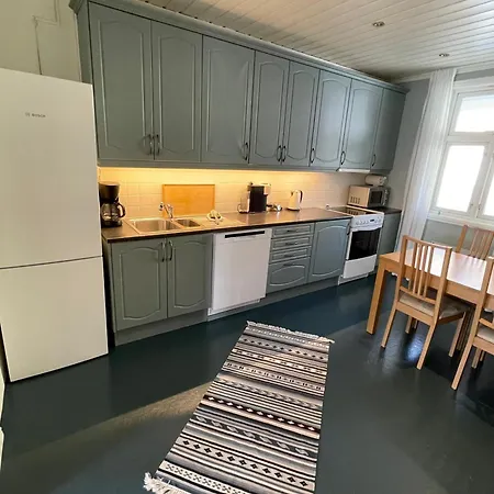 Sentral Og Fargerik Bygardsleilighet Halden Exterior photo